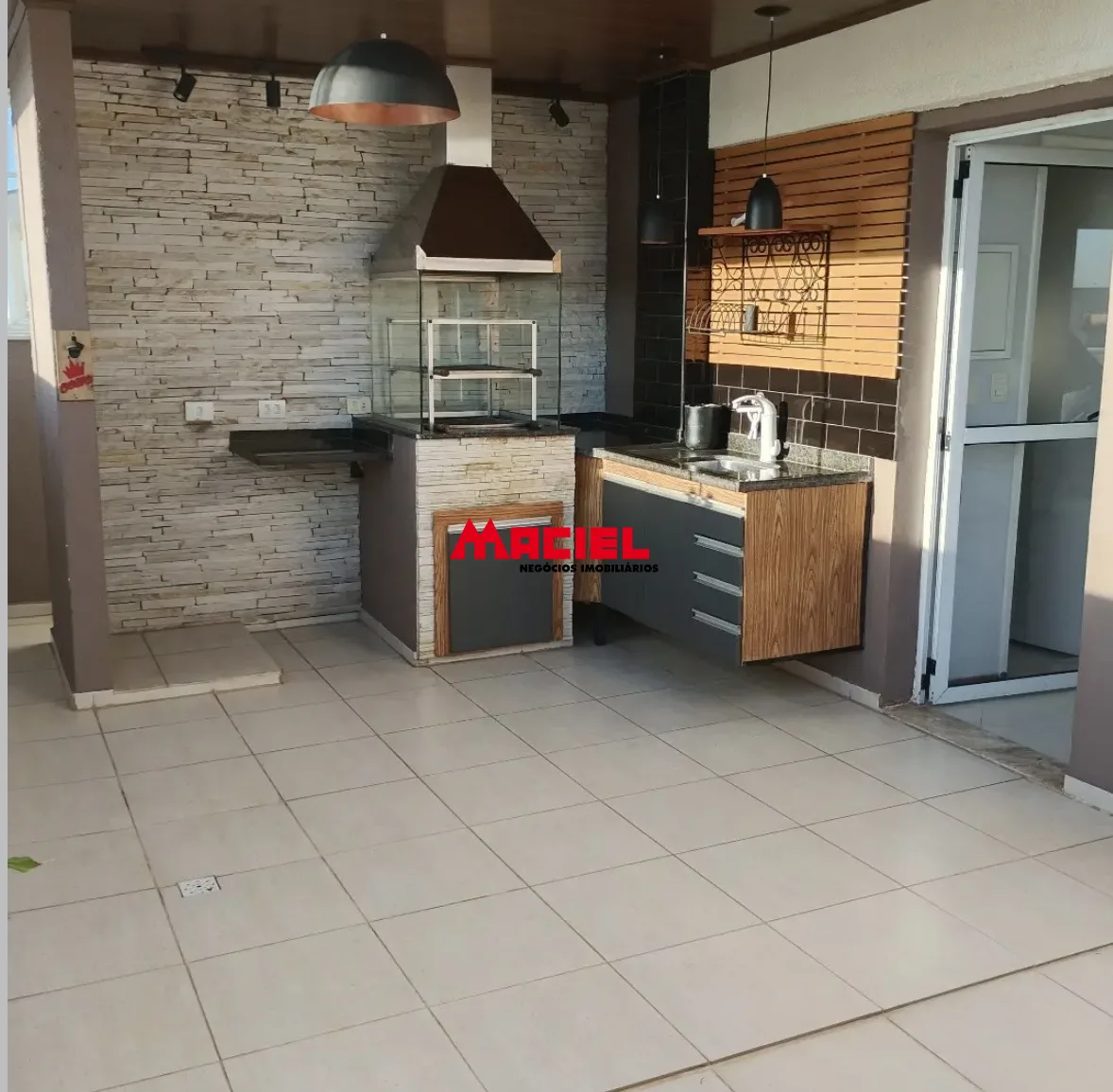 Alugar Apartamento / Cobertura em S&atilde;o Jos&eacute; dos Campos R$ 6.300,00 - Foto 1