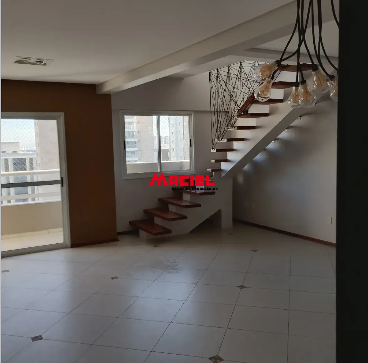 Alugar Apartamento / Cobertura em S&atilde;o Jos&eacute; dos Campos R$ 6.300,00 - Foto 2