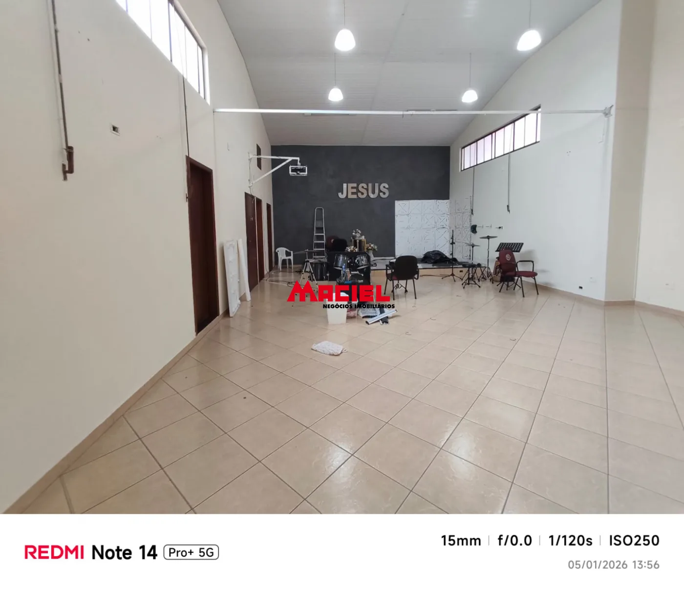 Alugar Comercial / Ponto Comercial em S&atilde;o Jos&eacute; dos Campos R$ 5.000,00 - Foto 2