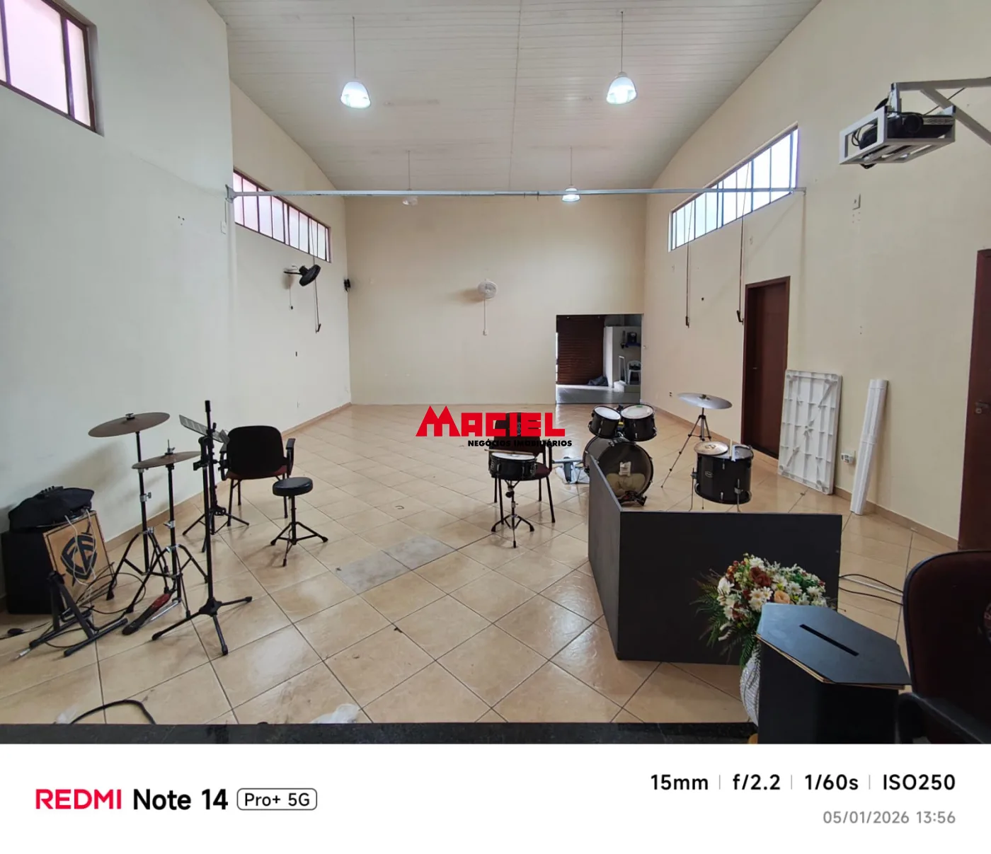 Alugar Comercial / Ponto Comercial em S&atilde;o Jos&eacute; dos Campos R$ 5.000,00 - Foto 5