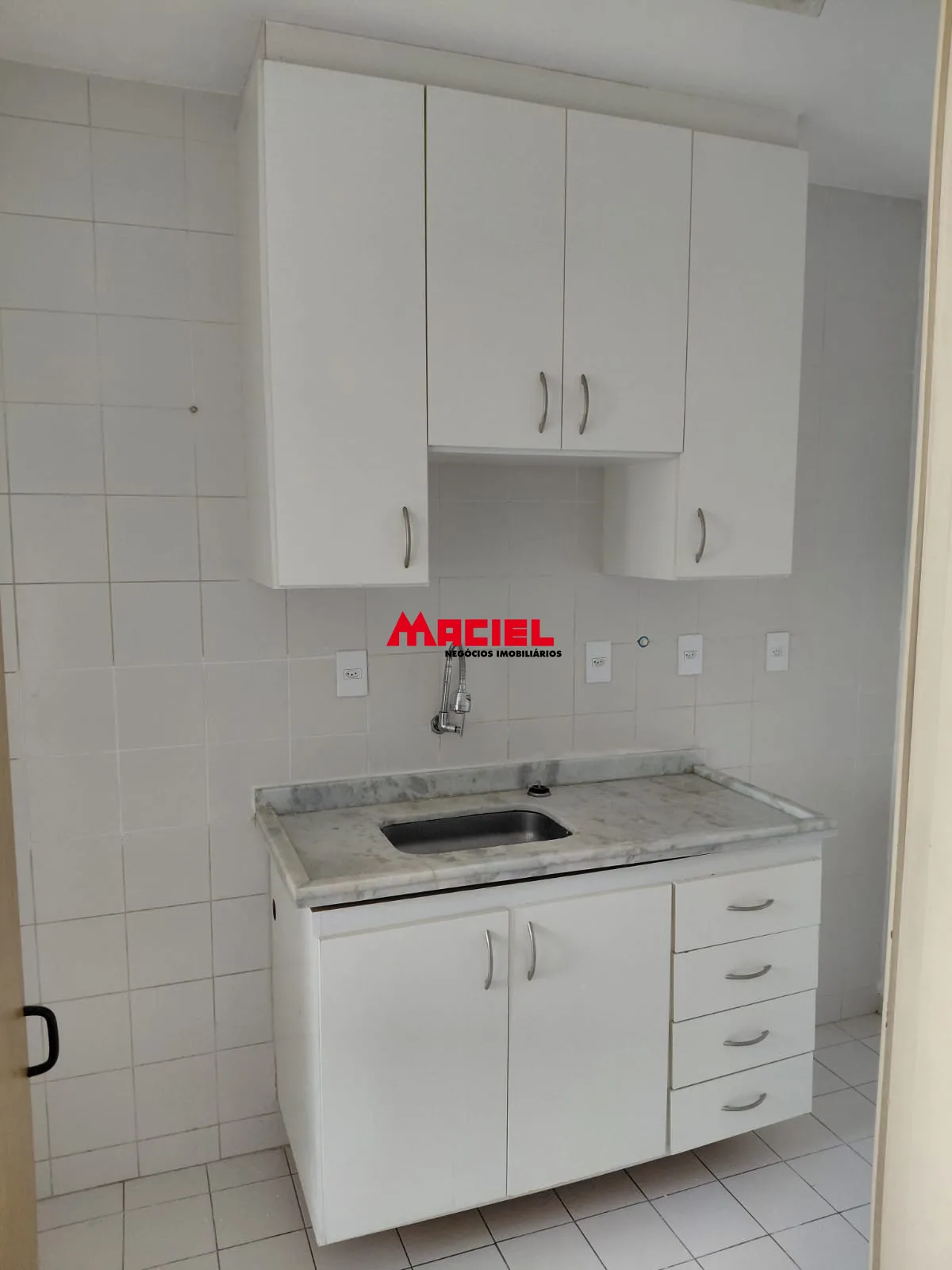 Alugar Apartamento / Padr&atilde;o em S&atilde;o Jos&eacute; dos Campos R$ 2.900,00 - Foto 2