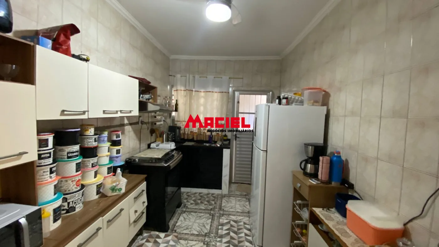 Alugar Casa / Padr&atilde;o em S&atilde;o Jos&eacute; dos Campos R$ 2.300,00 - Foto 6