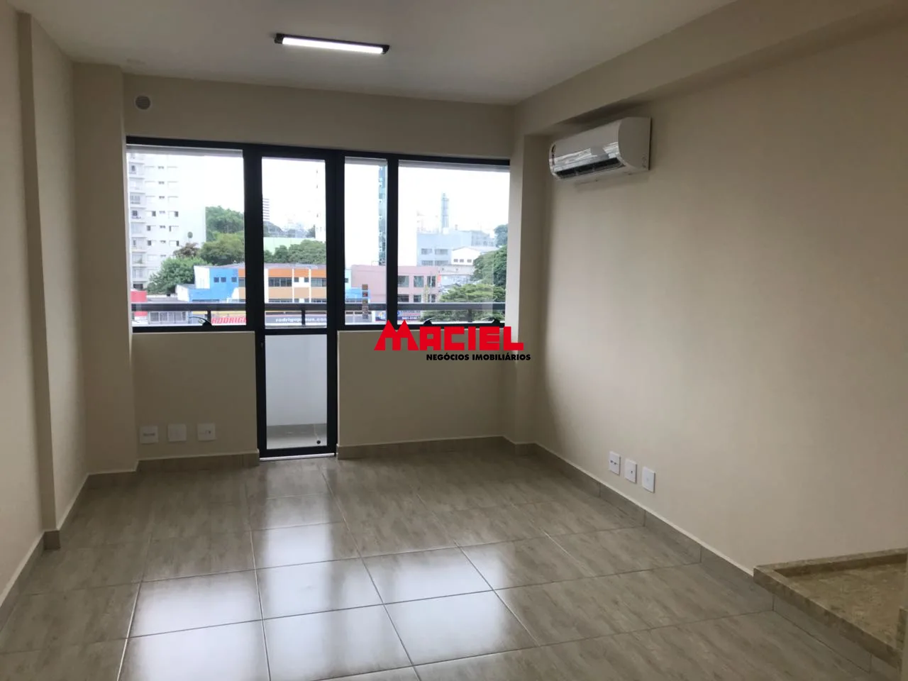 Comprar Comercial / Sala em Edif&iacute;cio/Condom&iacute;nio em S&atilde;o Jos&eacute; dos Campos R$ 300.000,00 - Foto 1