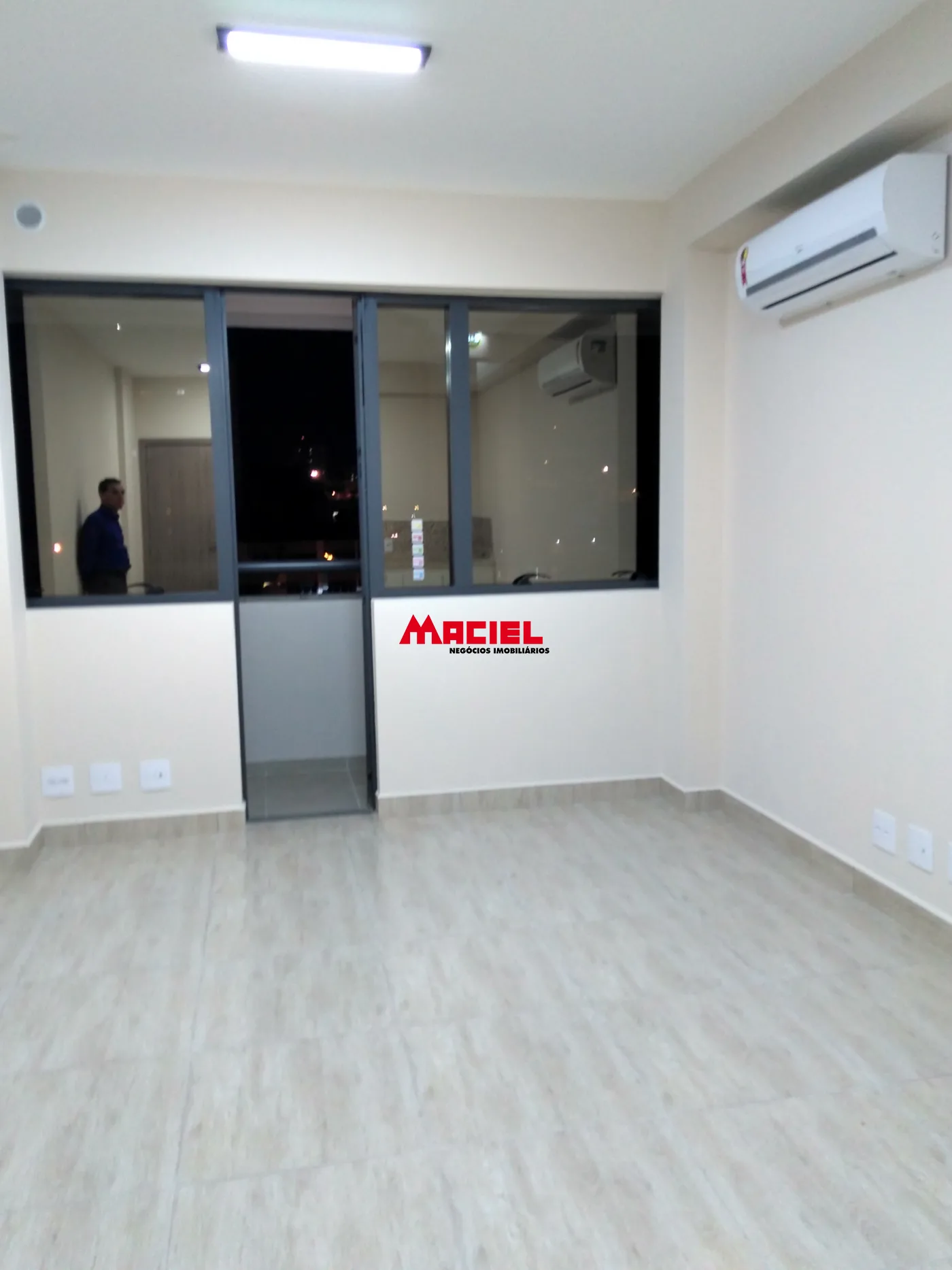 Comprar Comercial / Sala em Edif&iacute;cio/Condom&iacute;nio em S&atilde;o Jos&eacute; dos Campos R$ 300.000,00 - Foto 10