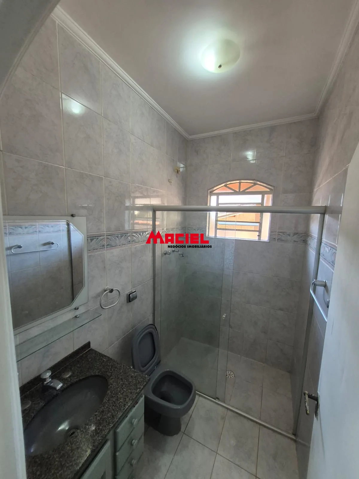Alugar Casa / Sobrado em S&atilde;o Jos&eacute; dos Campos R$ 3.700,00 - Foto 14