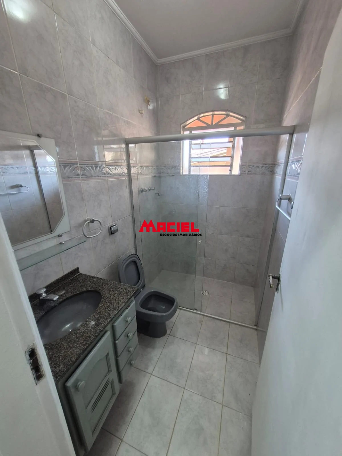 Alugar Casa / Sobrado em S&atilde;o Jos&eacute; dos Campos R$ 3.700,00 - Foto 15