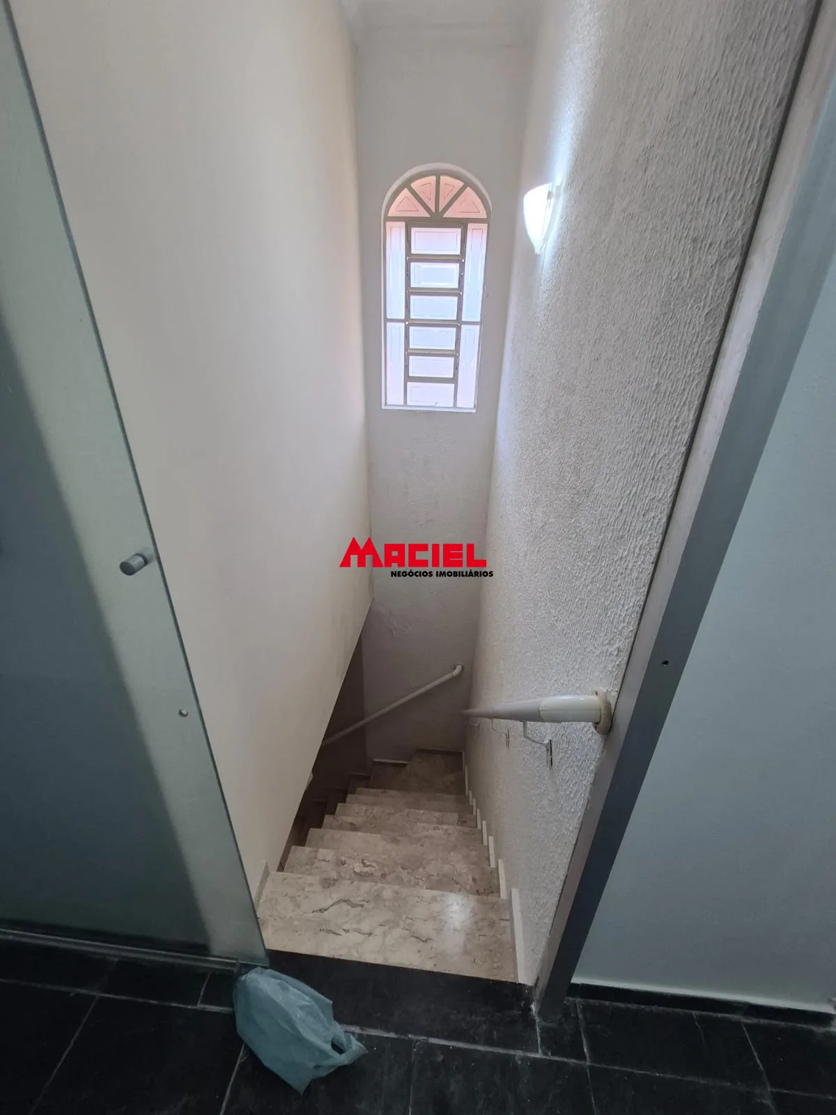 Alugar Casa / Sobrado em S&atilde;o Jos&eacute; dos Campos R$ 3.700,00 - Foto 16