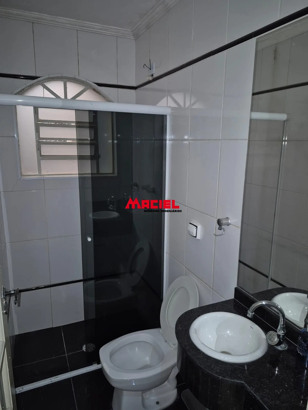 Alugar Casa / Sobrado em S&atilde;o Jos&eacute; dos Campos R$ 3.700,00 - Foto 28