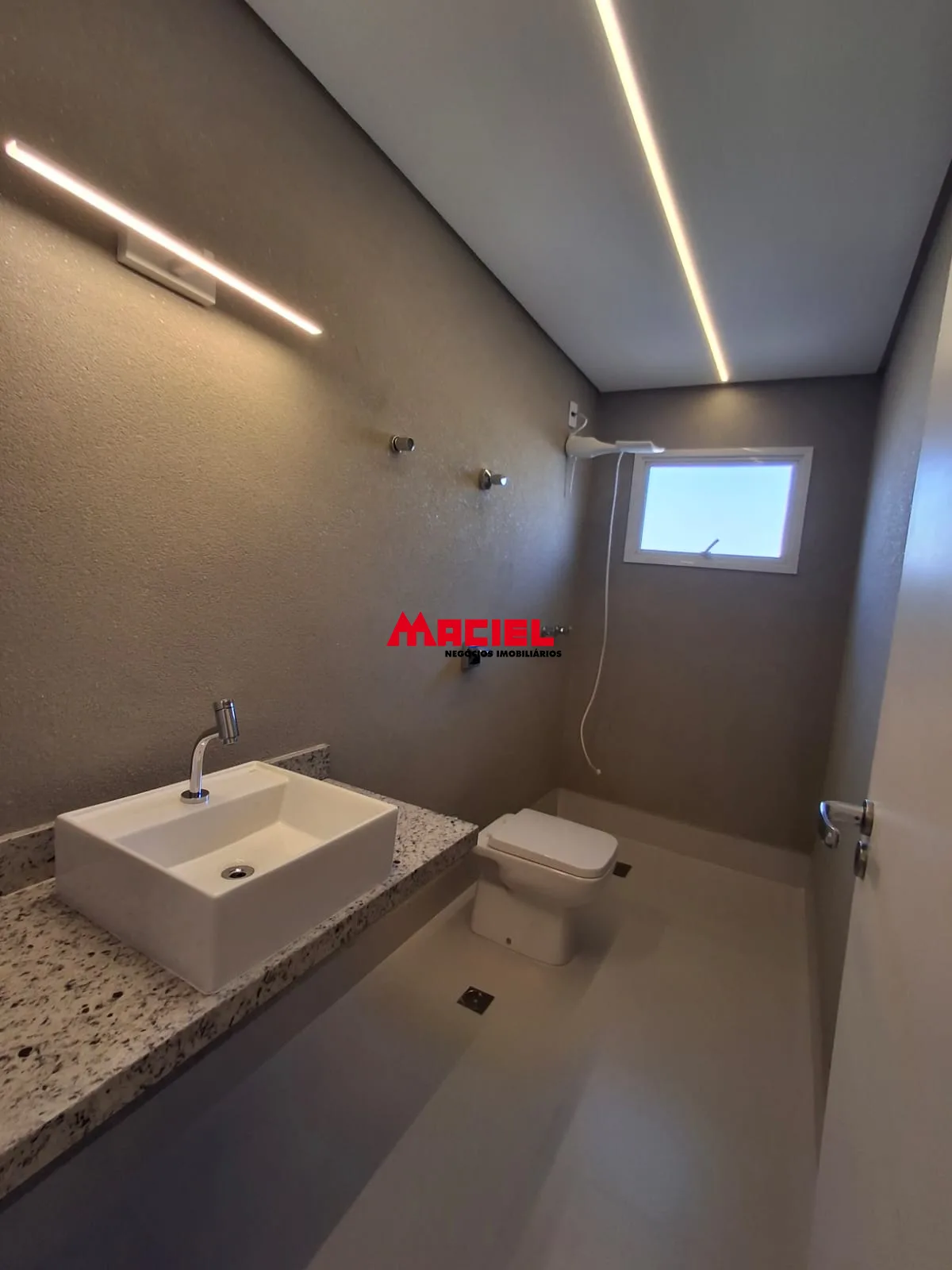 Alugar Comercial / Ponto Comercial em S&atilde;o Jos&eacute; dos Campos R$ 16.000,00 - Foto 19