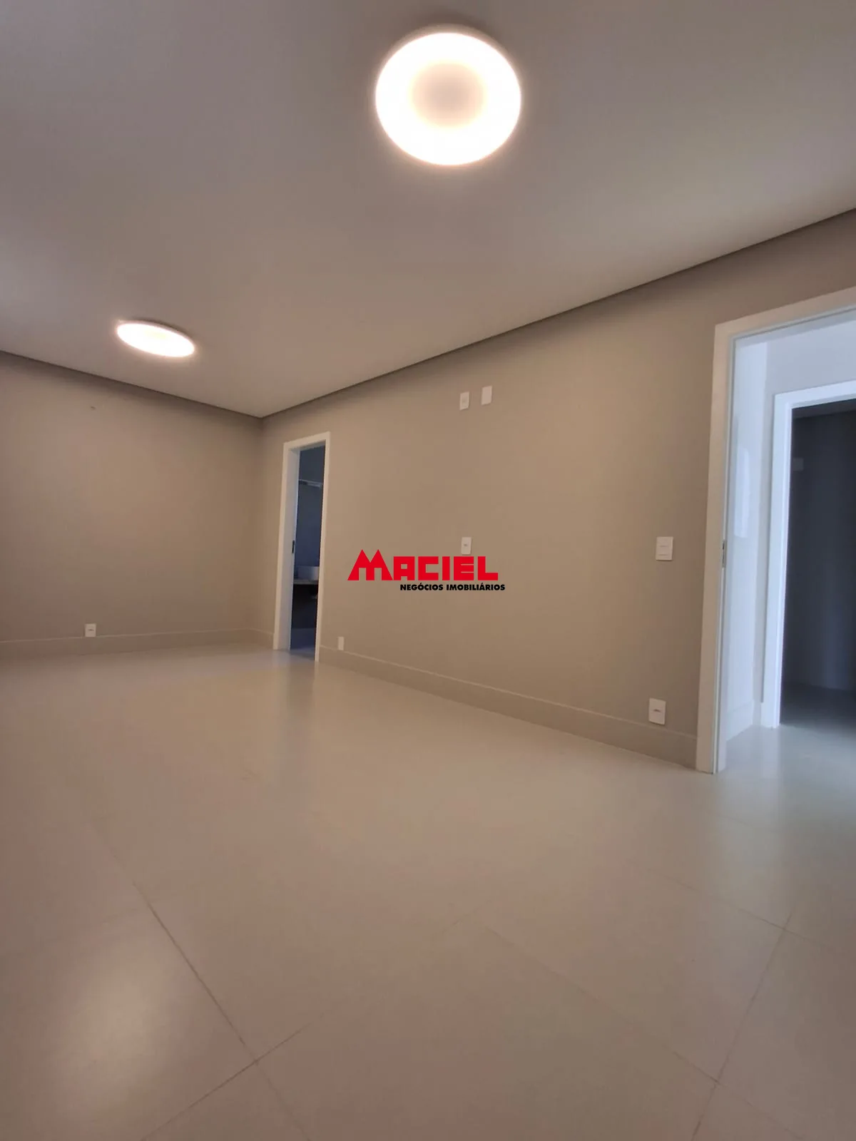 Alugar Comercial / Ponto Comercial em S&atilde;o Jos&eacute; dos Campos R$ 16.000,00 - Foto 17