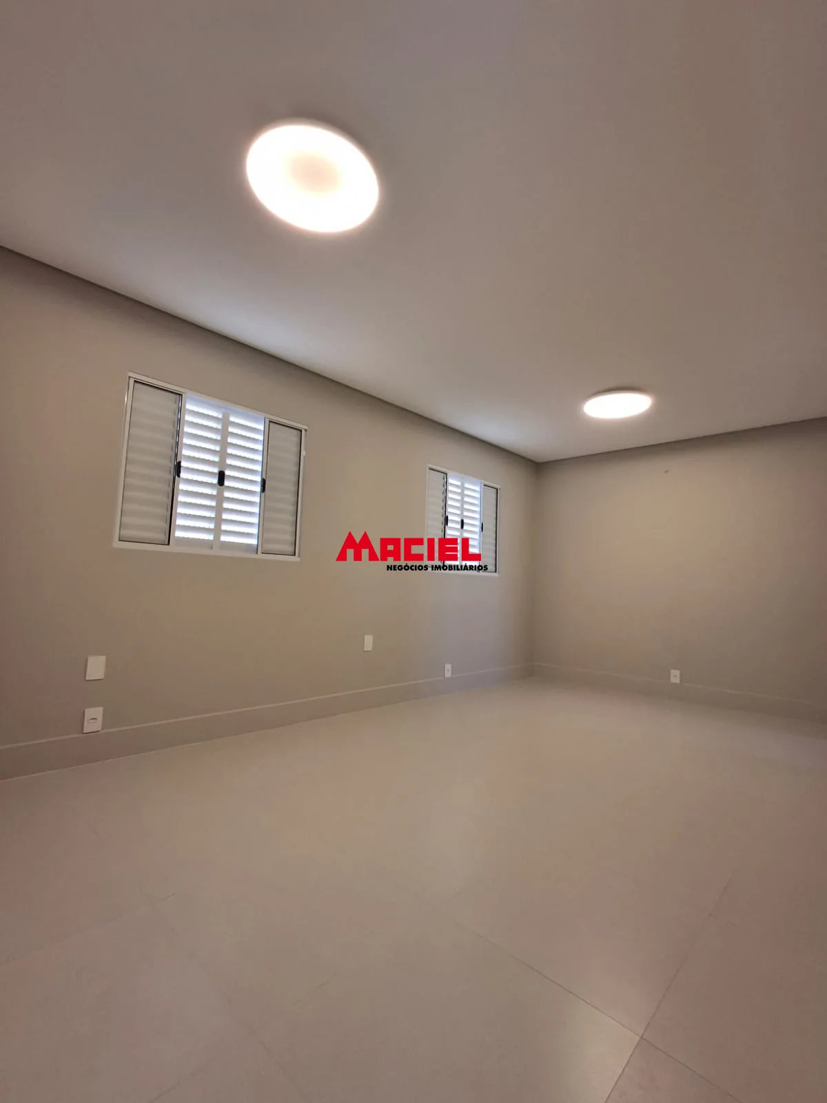 Alugar Comercial / Ponto Comercial em S&atilde;o Jos&eacute; dos Campos R$ 16.000,00 - Foto 15