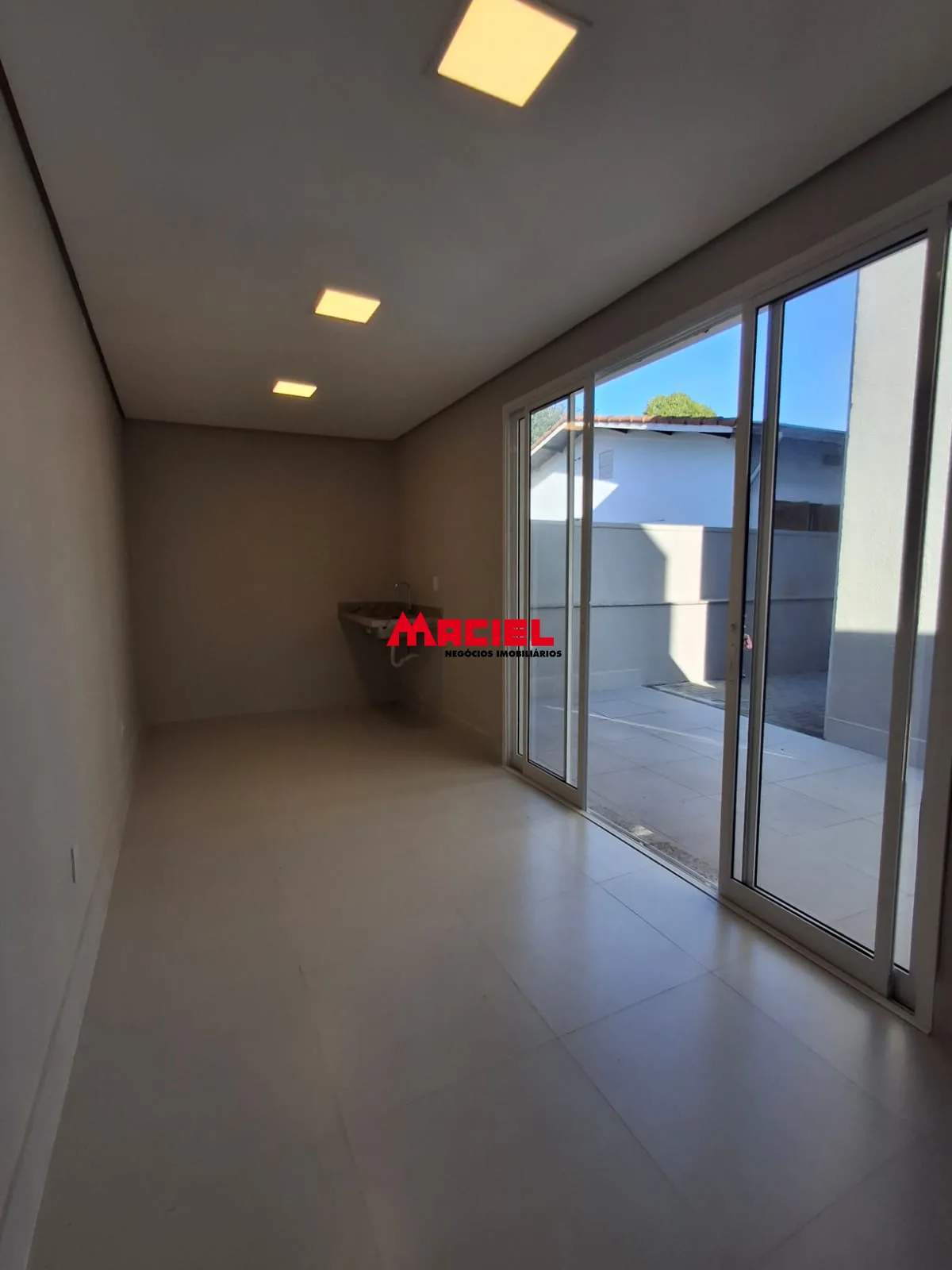 Alugar Comercial / Ponto Comercial em S&atilde;o Jos&eacute; dos Campos R$ 16.000,00 - Foto 28