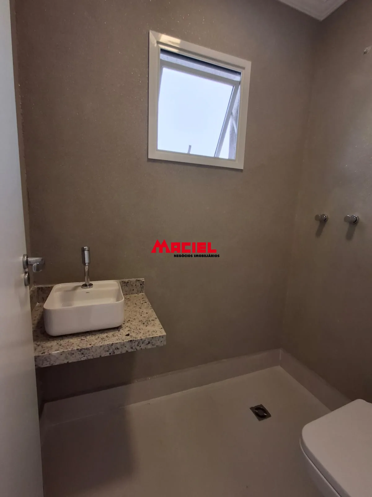 Alugar Comercial / Ponto Comercial em S&atilde;o Jos&eacute; dos Campos R$ 16.000,00 - Foto 13