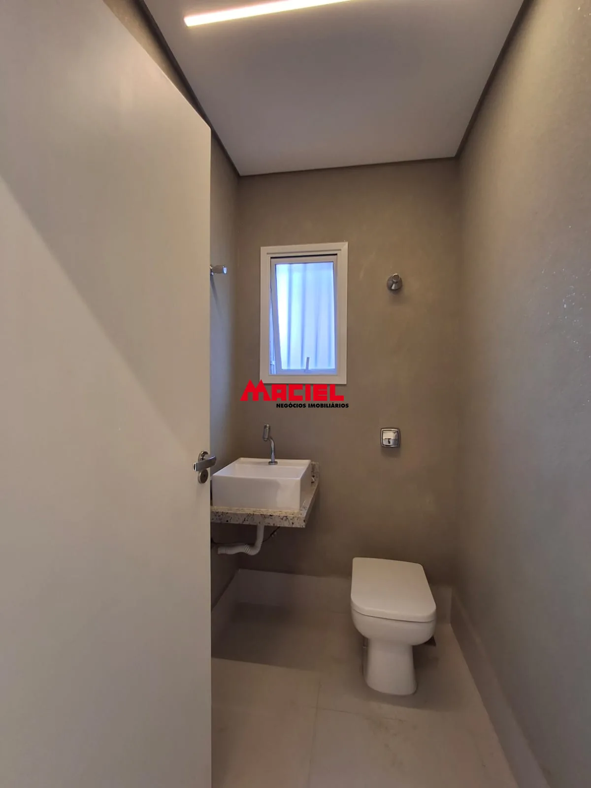 Alugar Comercial / Ponto Comercial em S&atilde;o Jos&eacute; dos Campos R$ 16.000,00 - Foto 8