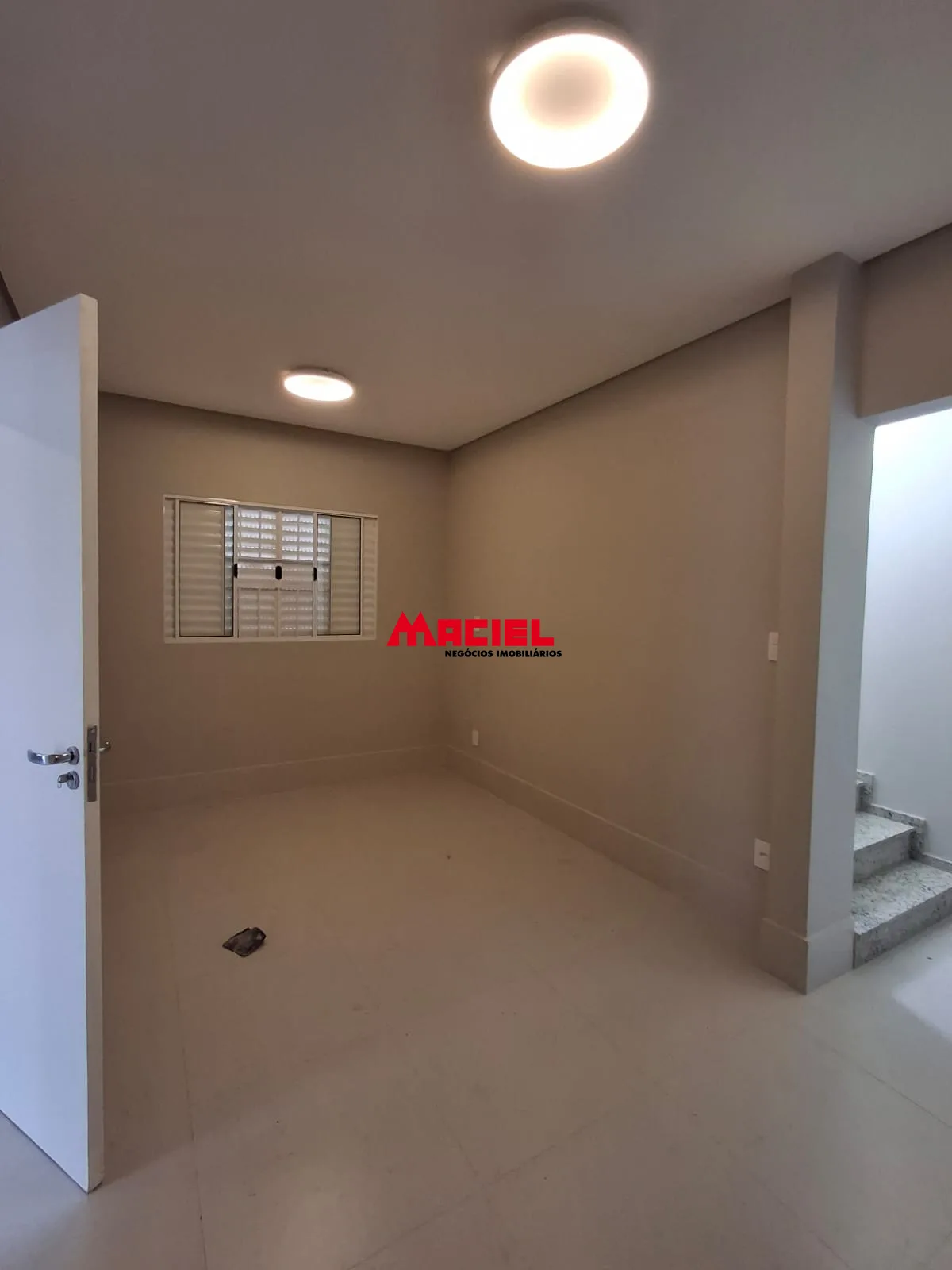 Alugar Comercial / Ponto Comercial em S&atilde;o Jos&eacute; dos Campos R$ 16.000,00 - Foto 3