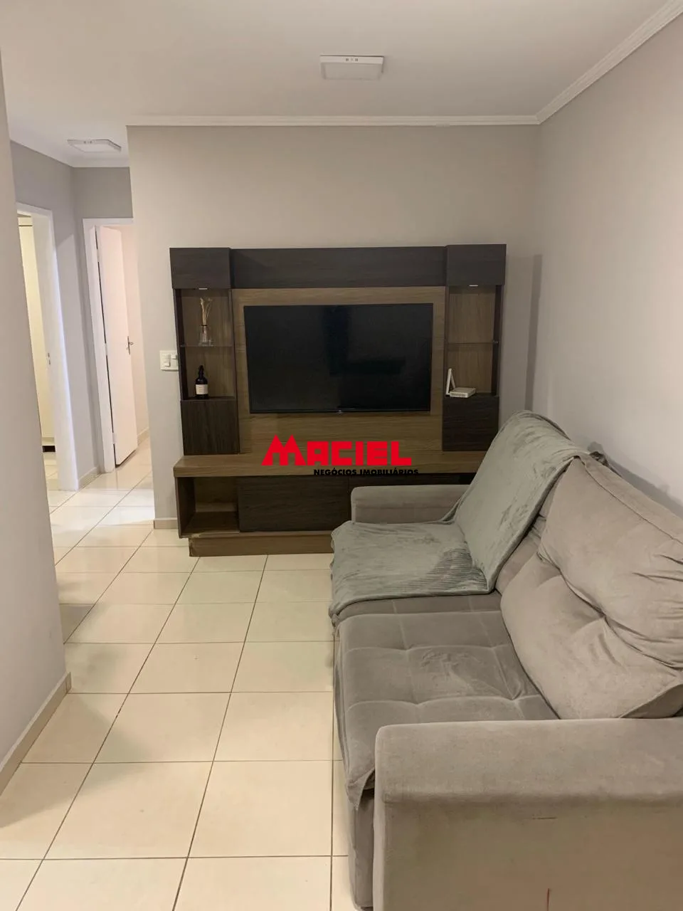 Alugar Apartamento / Padr&atilde;o em S&atilde;o Jos&eacute; dos Campos R$ 1.700,00 - Foto 3