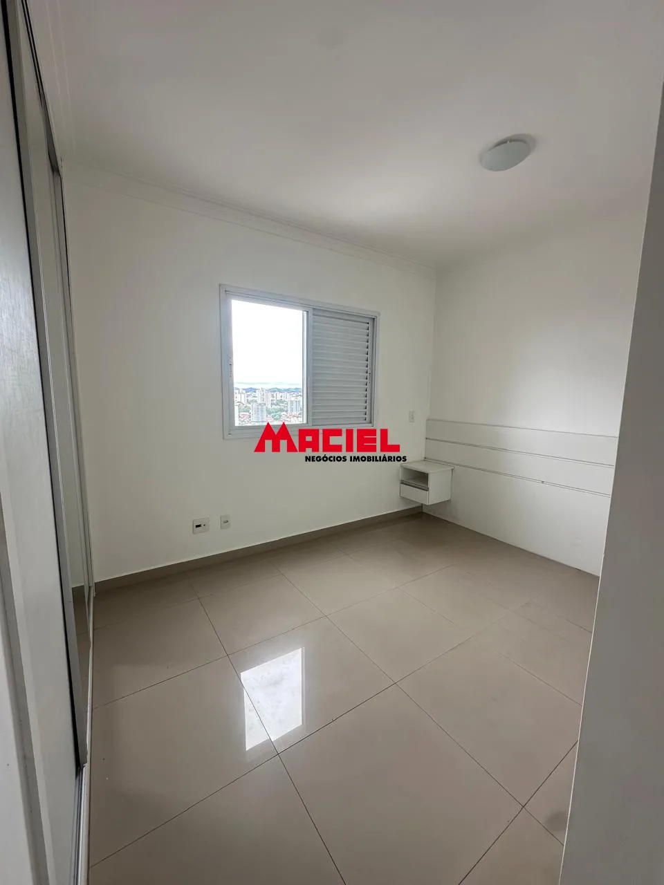 Alugar Apartamento / Padr&atilde;o em S&atilde;o Jos&eacute; dos Campos R$ 3.400,00 - Foto 15