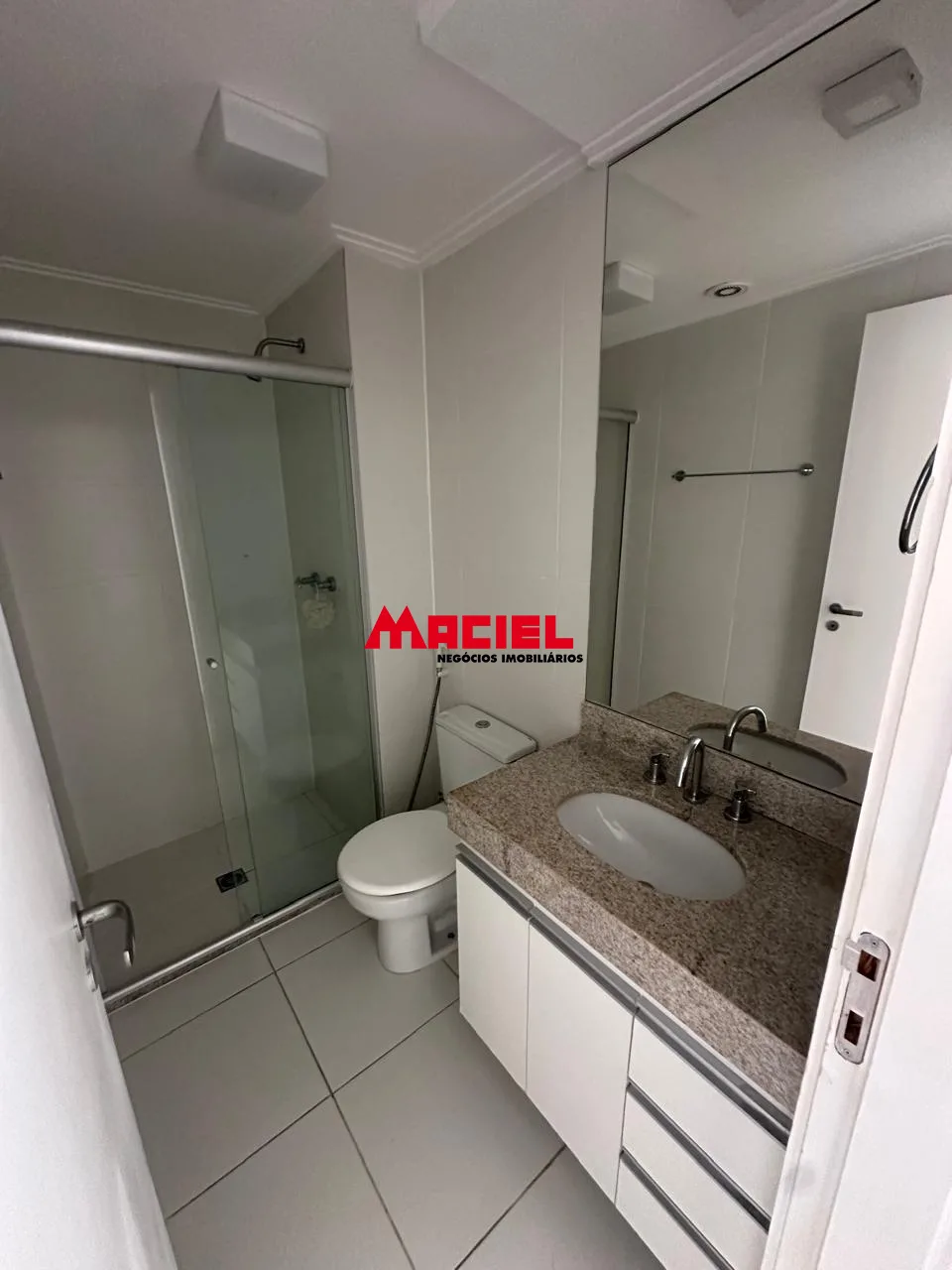 Alugar Apartamento / Padr&atilde;o em S&atilde;o Jos&eacute; dos Campos R$ 3.400,00 - Foto 11