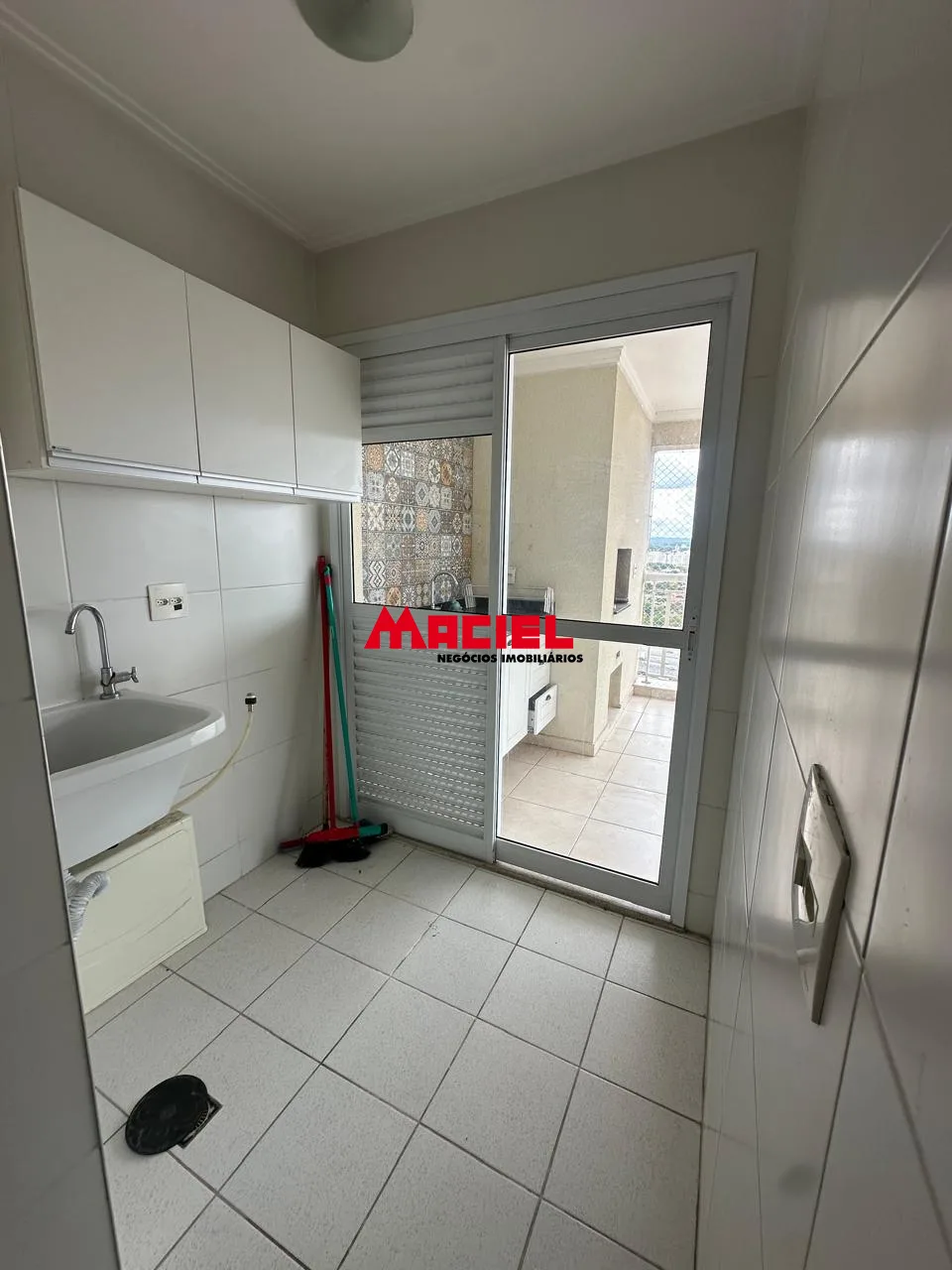 Alugar Apartamento / Padr&atilde;o em S&atilde;o Jos&eacute; dos Campos R$ 3.400,00 - Foto 5
