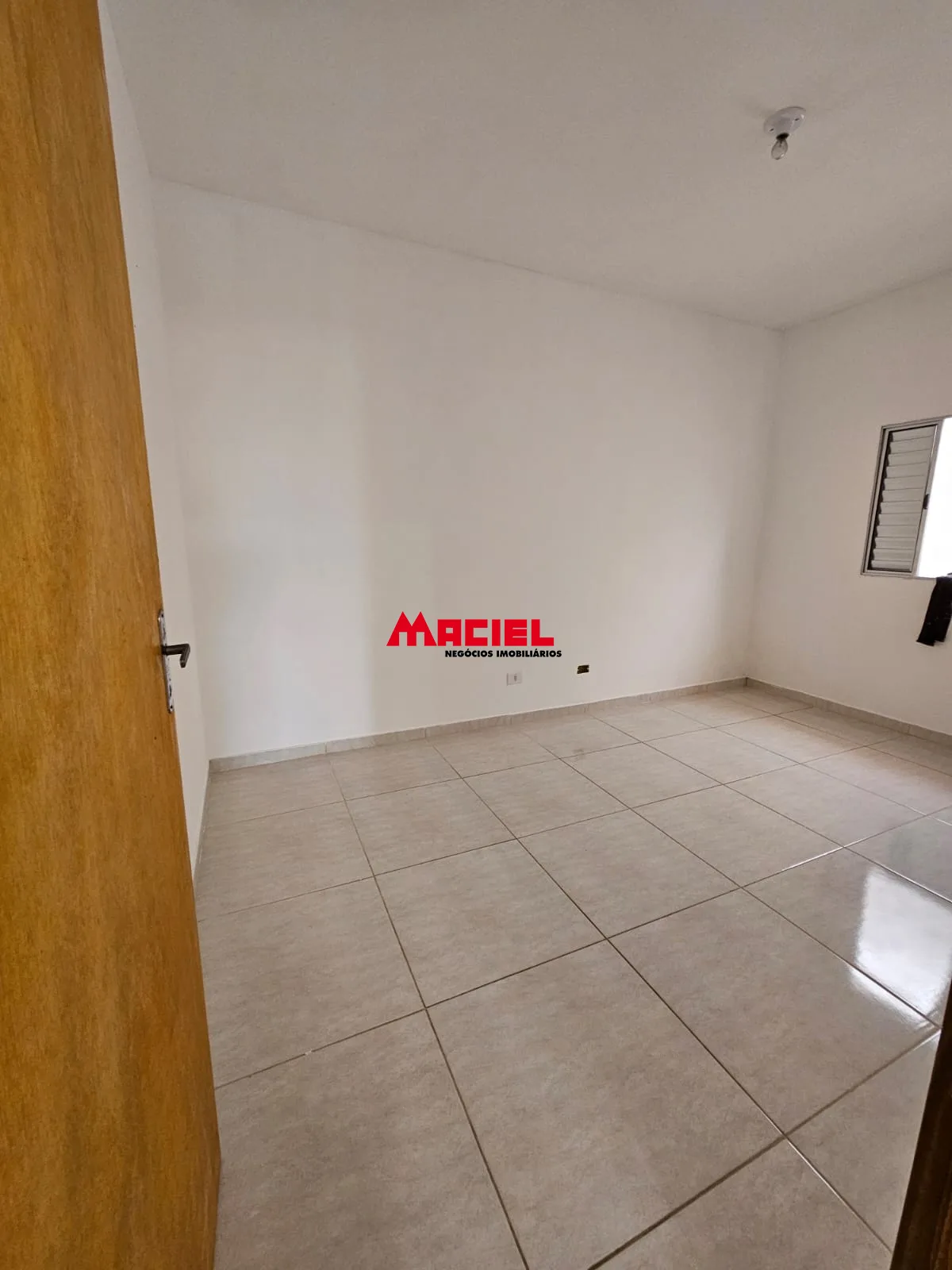 Alugar Casa / Padr&atilde;o em S&atilde;o Jos&eacute; dos Campos R$ 1.500,00 - Foto 7