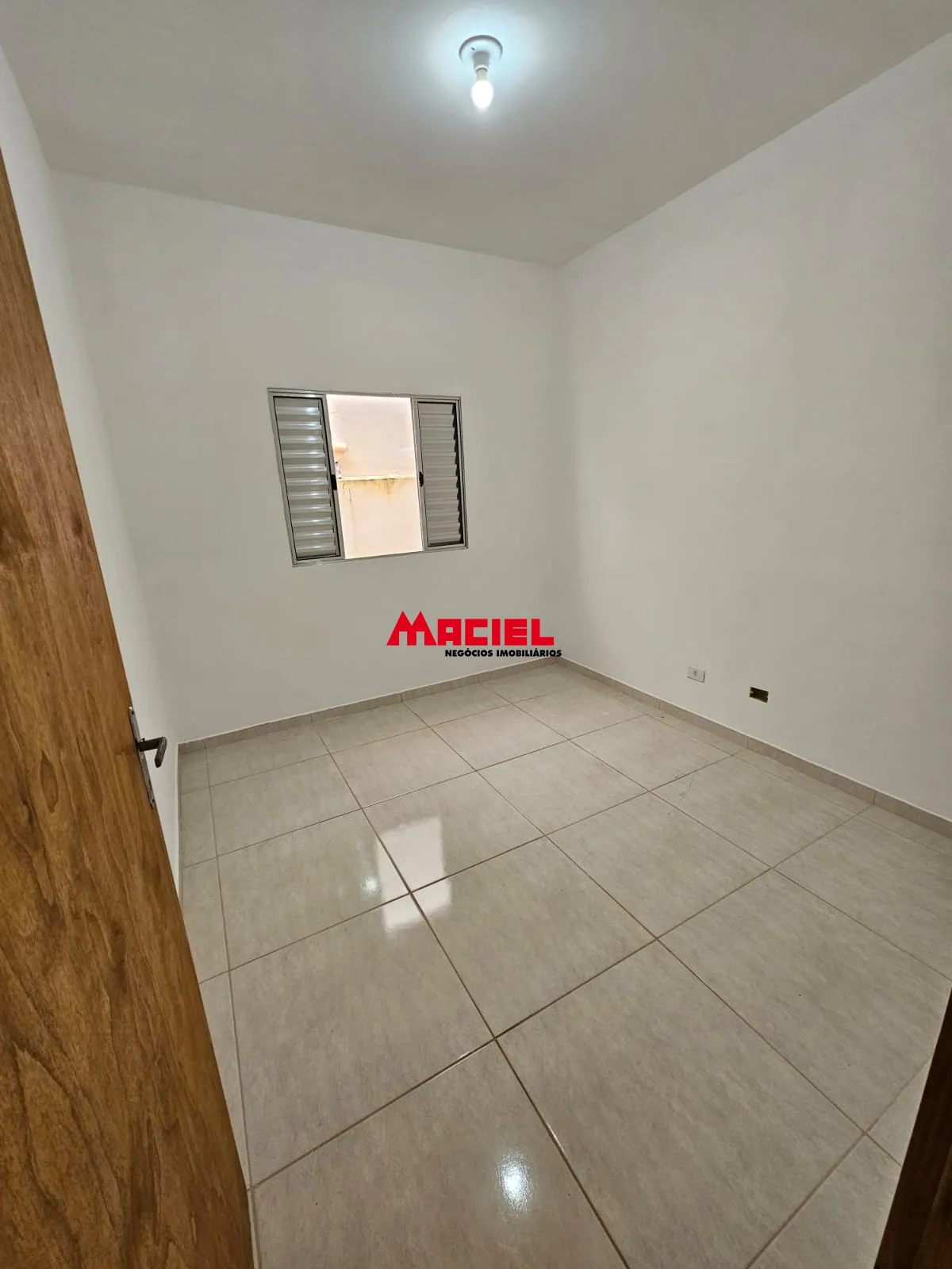 Alugar Casa / Padr&atilde;o em S&atilde;o Jos&eacute; dos Campos R$ 1.500,00 - Foto 14