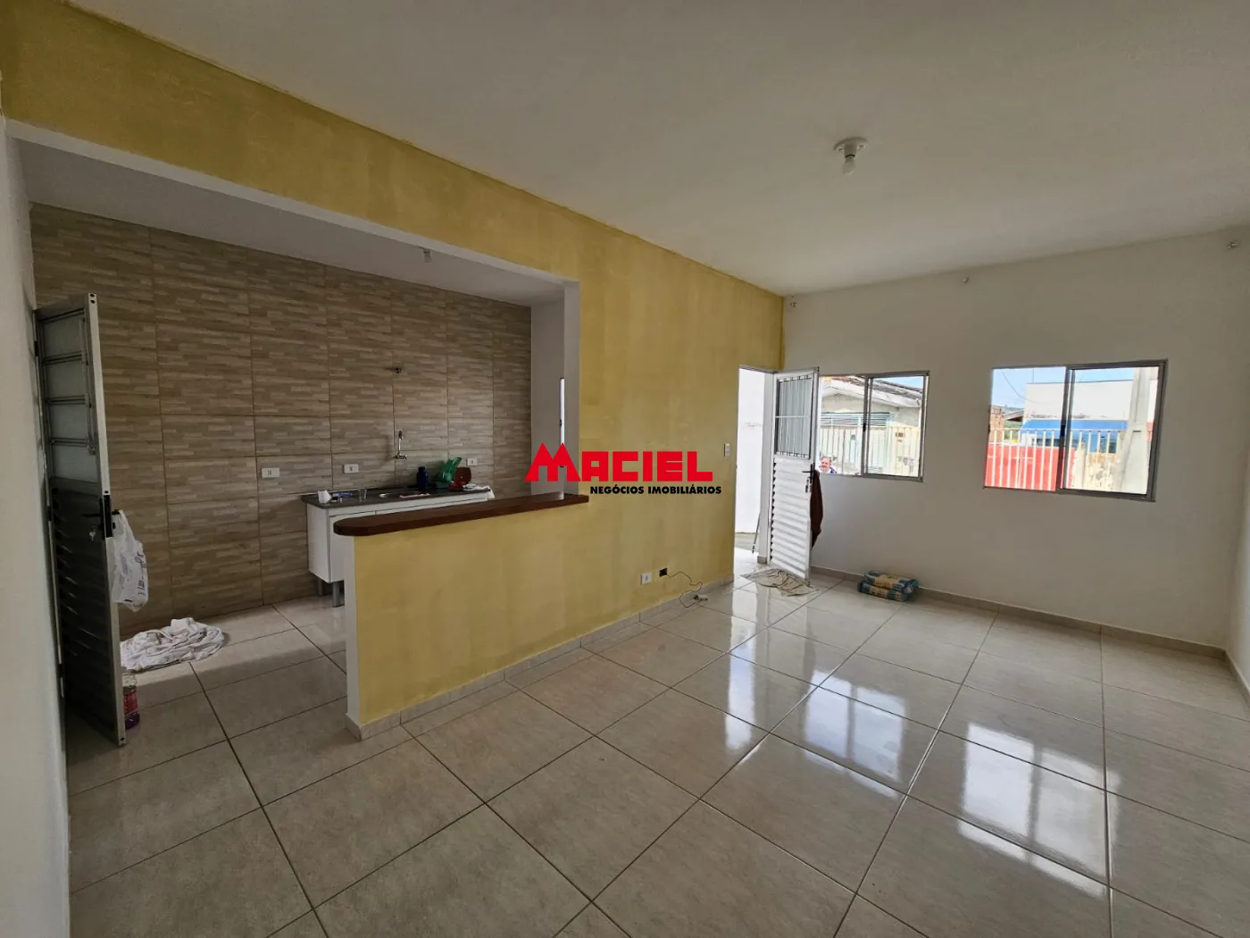 Alugar Casa / Padr&atilde;o em S&atilde;o Jos&eacute; dos Campos R$ 1.500,00 - Foto 1