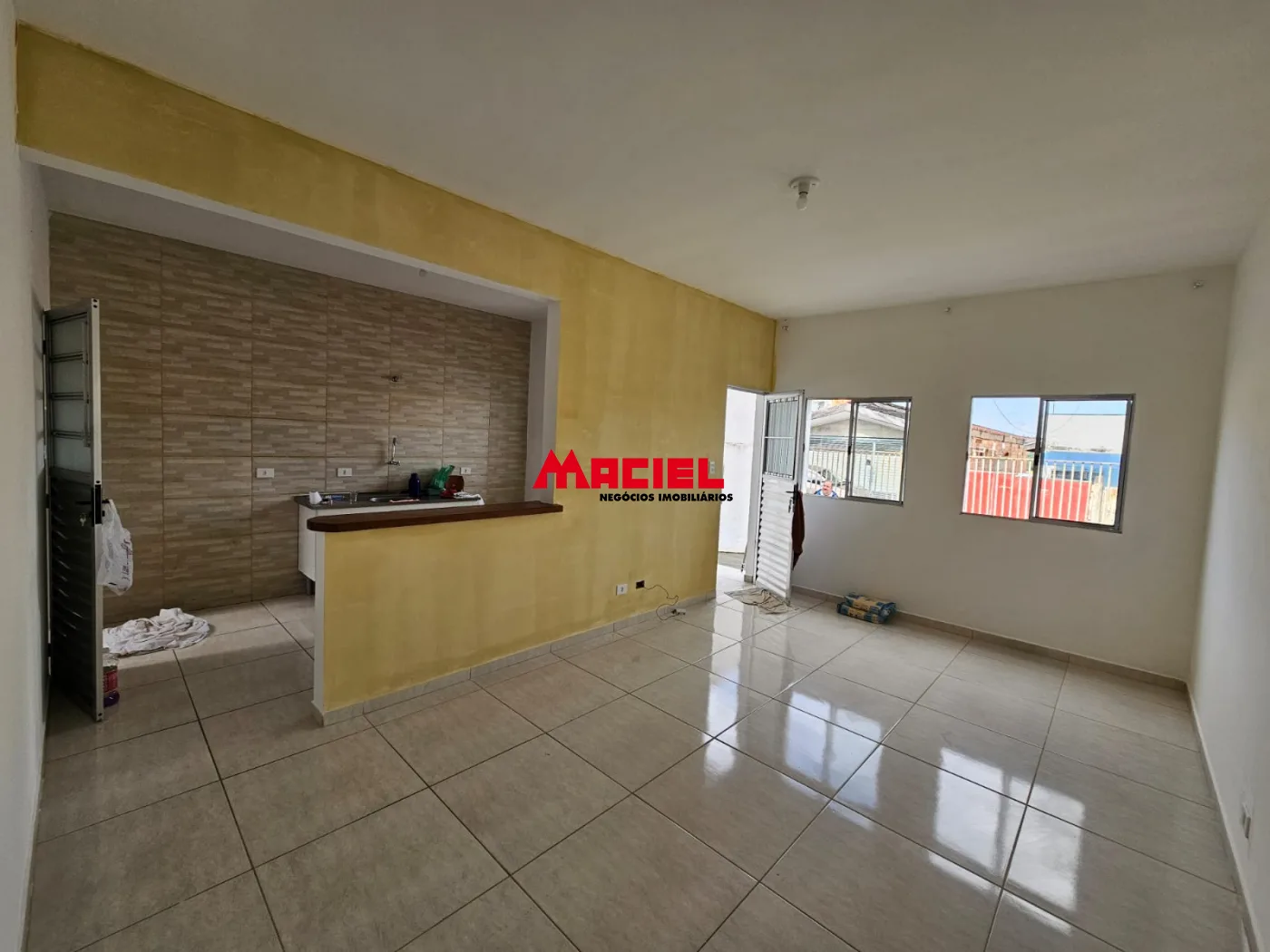 Alugar Casa / Padr&atilde;o em S&atilde;o Jos&eacute; dos Campos R$ 1.500,00 - Foto 4