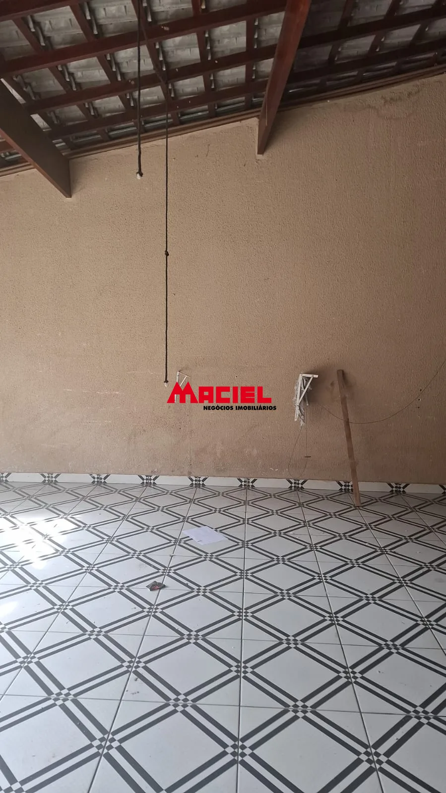 Alugar Casa / Padr&atilde;o em S&atilde;o Jos&eacute; dos Campos R$ 1.200,00 - Foto 1