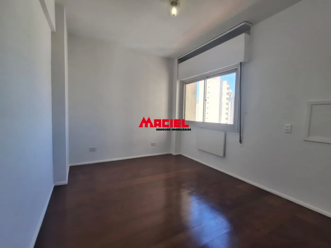Alugar Apartamento / Padr&atilde;o em S&atilde;o Jos&eacute; dos Campos R$ 2.800,00 - Foto 13