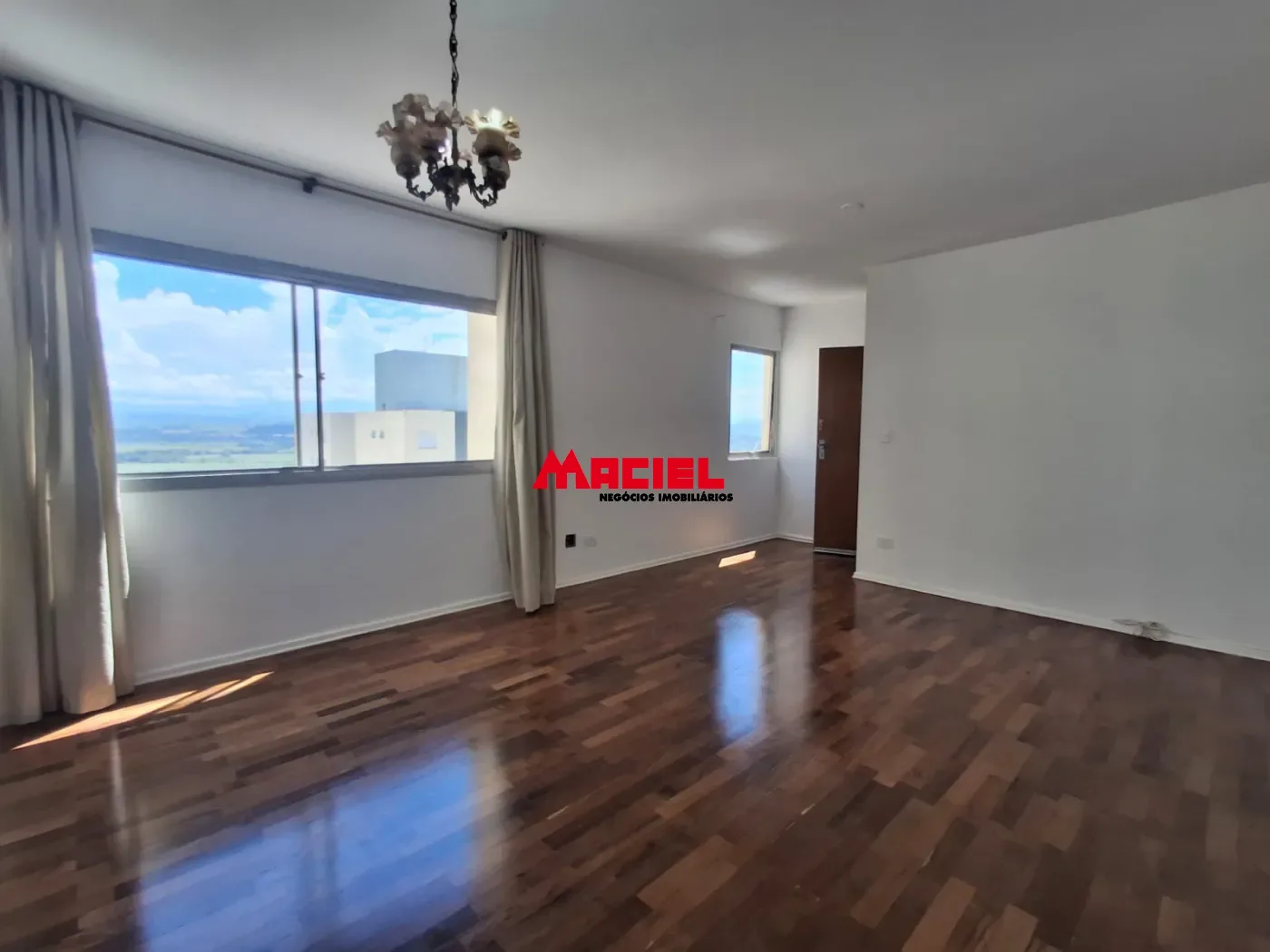 Alugar Apartamento / Padr&atilde;o em S&atilde;o Jos&eacute; dos Campos R$ 2.800,00 - Foto 14