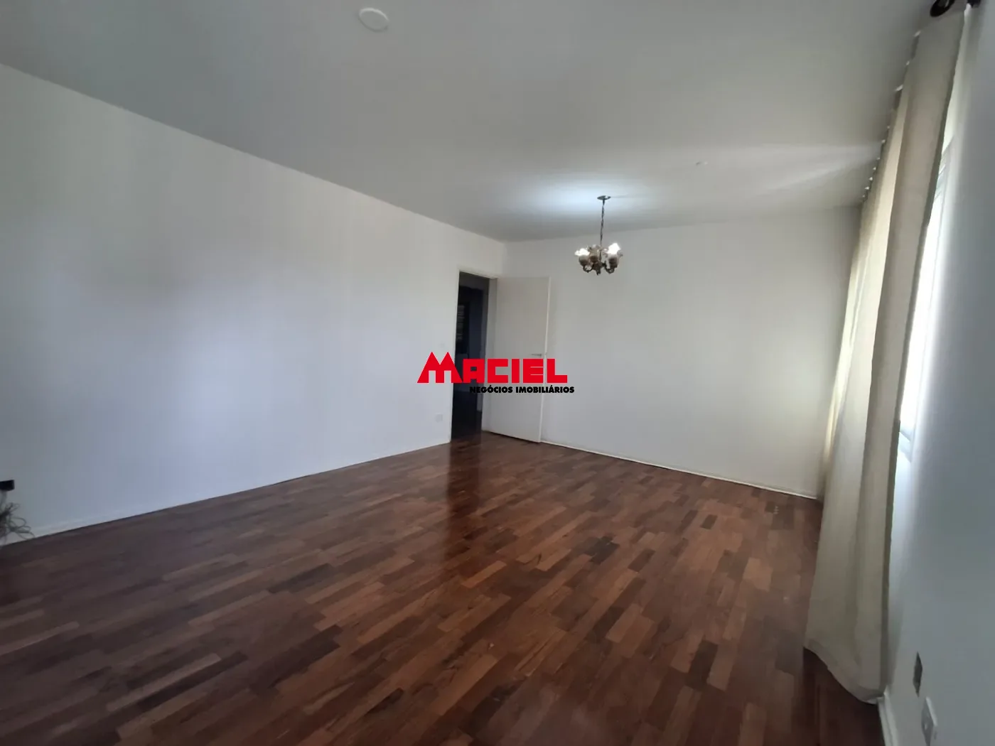 Alugar Apartamento / Padr&atilde;o em S&atilde;o Jos&eacute; dos Campos R$ 2.800,00 - Foto 15