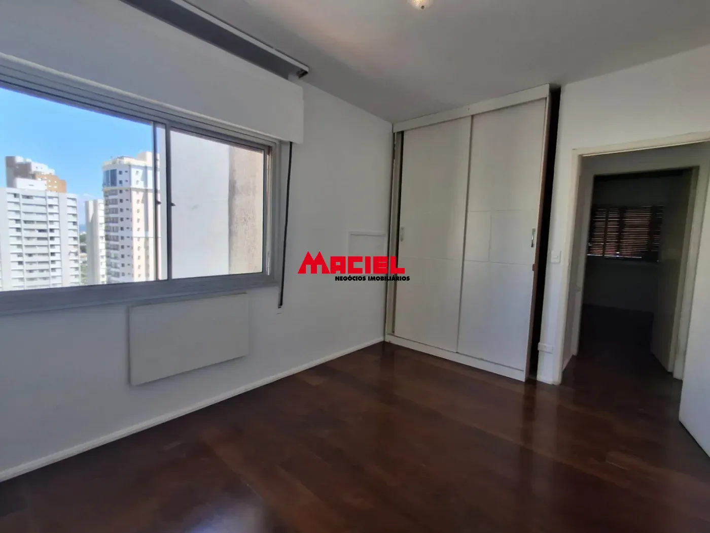 Alugar Apartamento / Padr&atilde;o em S&atilde;o Jos&eacute; dos Campos R$ 2.800,00 - Foto 17