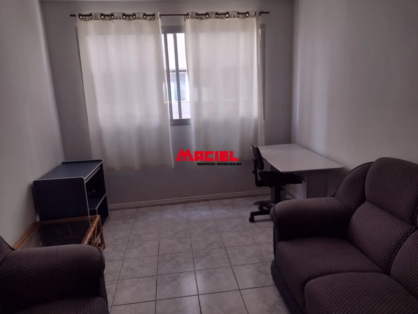 Alugar Apartamento / Padr&atilde;o em S&atilde;o Jos&eacute; dos Campos R$ 1.500,00 - Foto 2