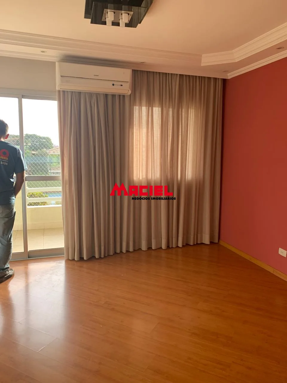 Alugar Apartamento / Padr&atilde;o em S&atilde;o Jos&eacute; dos Campos R$ 3.438,87 - Foto 3