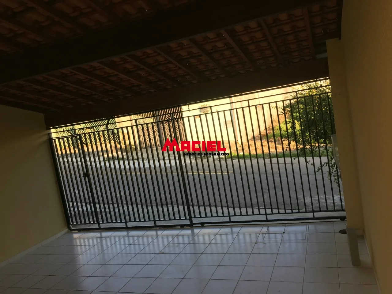 Alugar Casa / Padr&atilde;o em S&atilde;o Jos&eacute; dos Campos R$ 1.100,00 - Foto 2