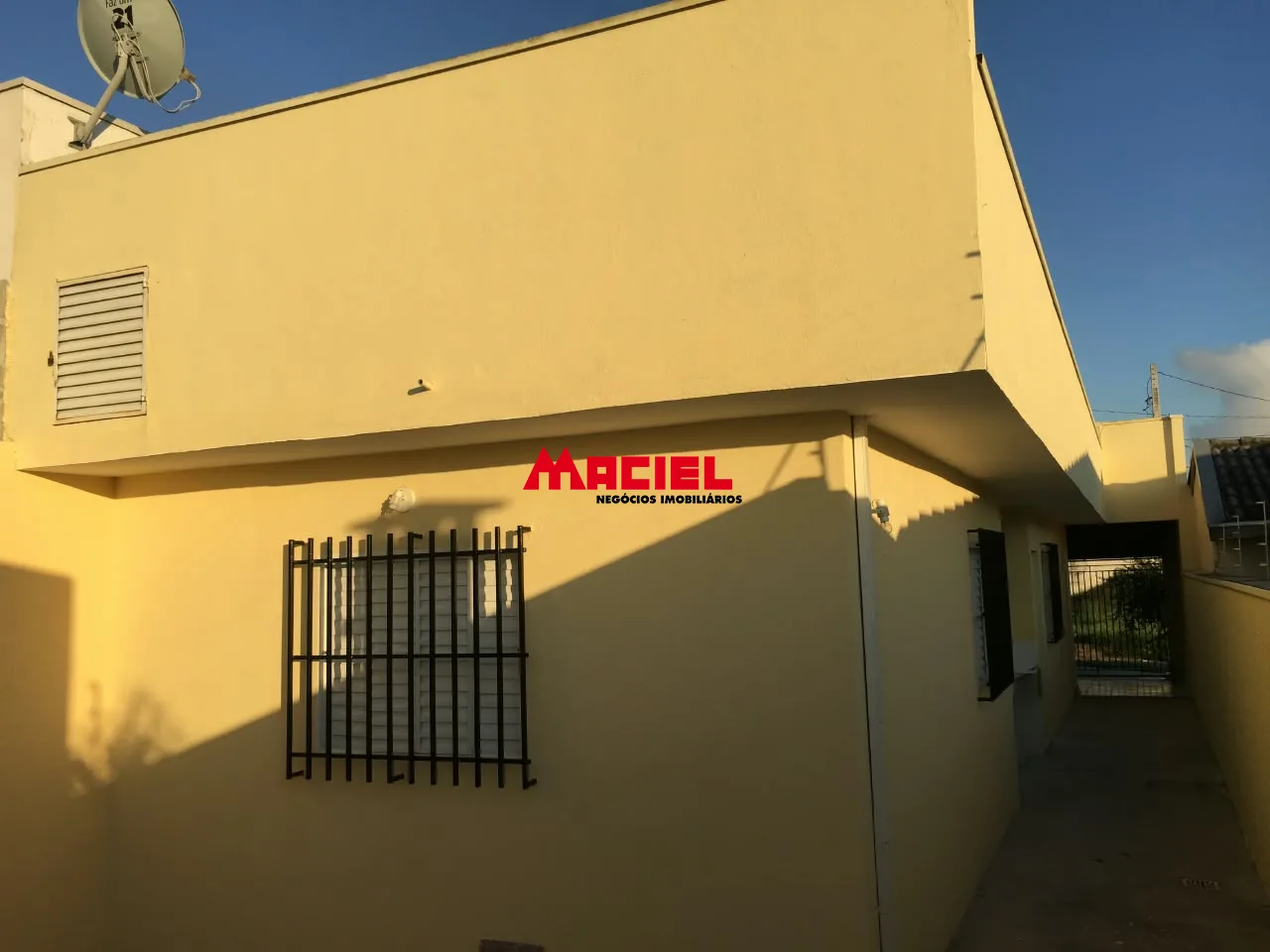 Alugar Casa / Padr&atilde;o em S&atilde;o Jos&eacute; dos Campos R$ 1.100,00 - Foto 4