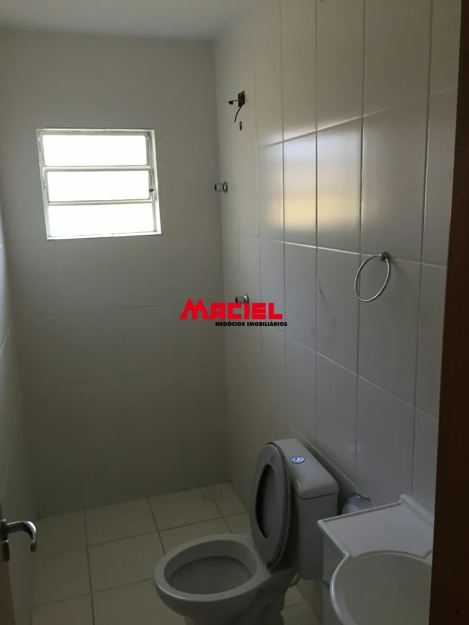 Alugar Casa / Padr&atilde;o em S&atilde;o Jos&eacute; dos Campos R$ 1.100,00 - Foto 7