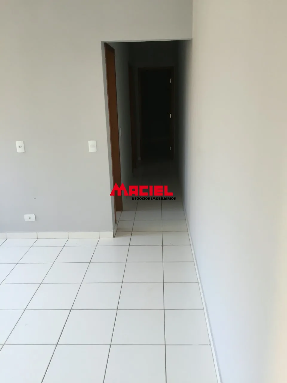 Alugar Casa / Padr&atilde;o em S&atilde;o Jos&eacute; dos Campos R$ 1.100,00 - Foto 11