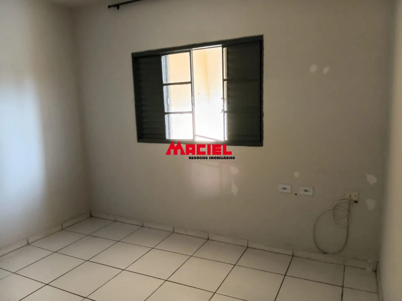 Alugar Casa / Padr&atilde;o em S&atilde;o Jos&eacute; dos Campos R$ 1.700,00 - Foto 13