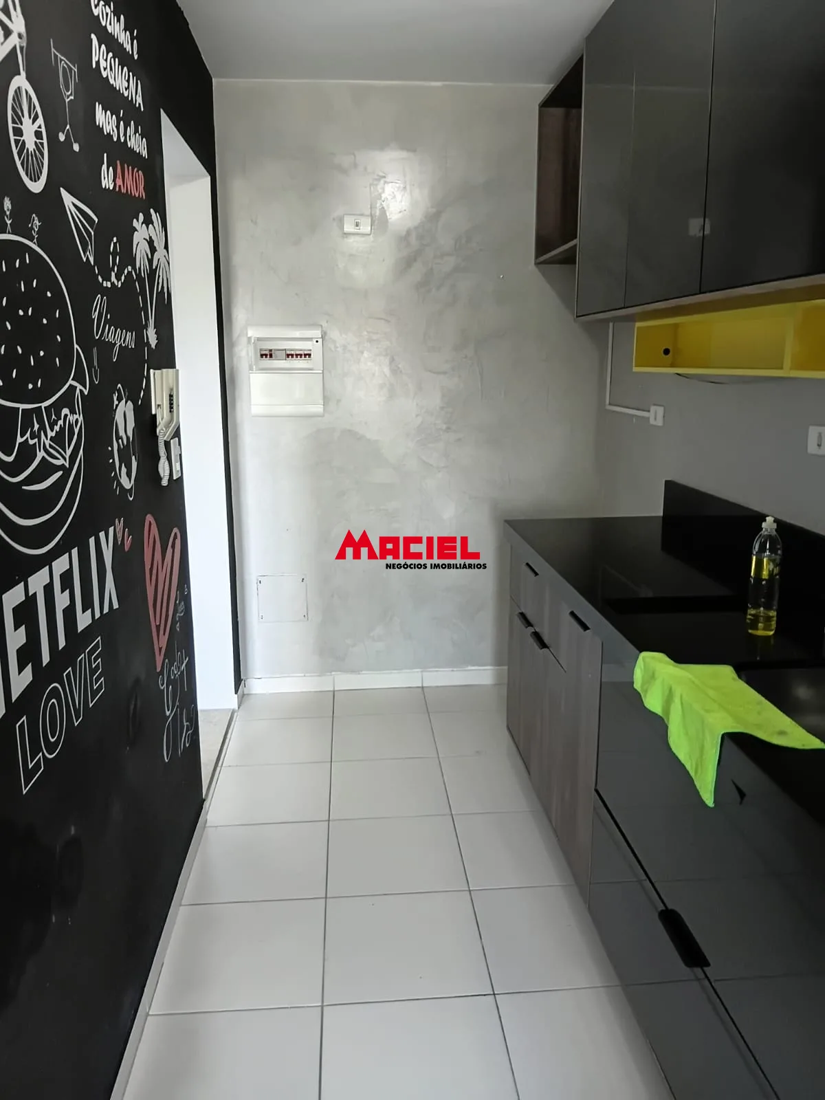 Alugar Apartamento / Padr&atilde;o em S&atilde;o Jos&eacute; dos Campos R$ 3.000,00 - Foto 1