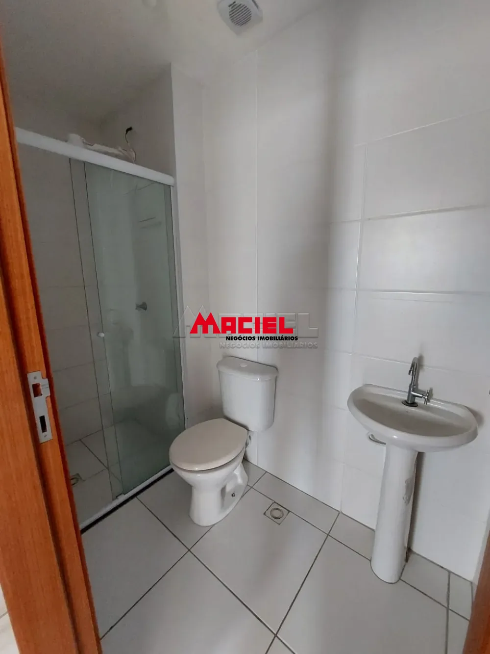 Alugar Apartamento / Padr&atilde;o em S&atilde;o Jos&eacute; dos Campos R$ 900,00 - Foto 5