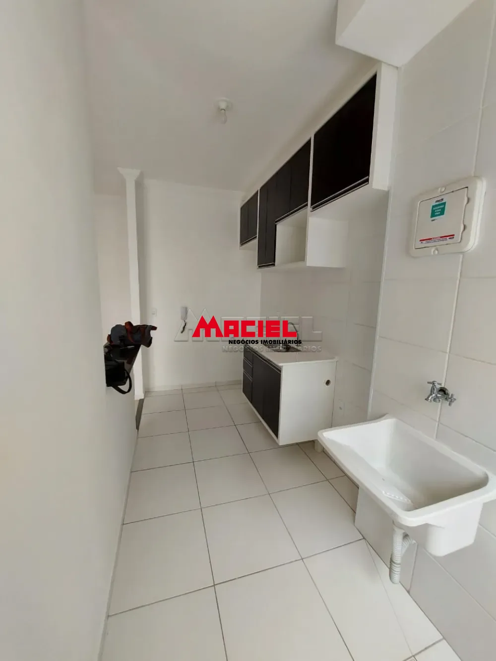 Alugar Apartamento / Padr&atilde;o em S&atilde;o Jos&eacute; dos Campos R$ 900,00 - Foto 11