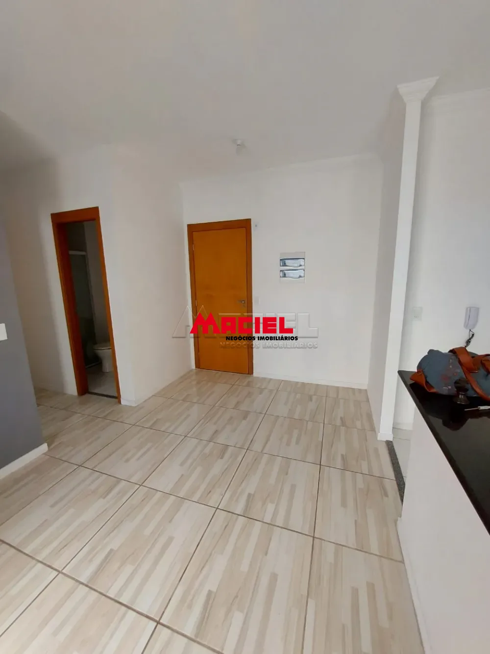 Alugar Apartamento / Padr&atilde;o em S&atilde;o Jos&eacute; dos Campos R$ 900,00 - Foto 12