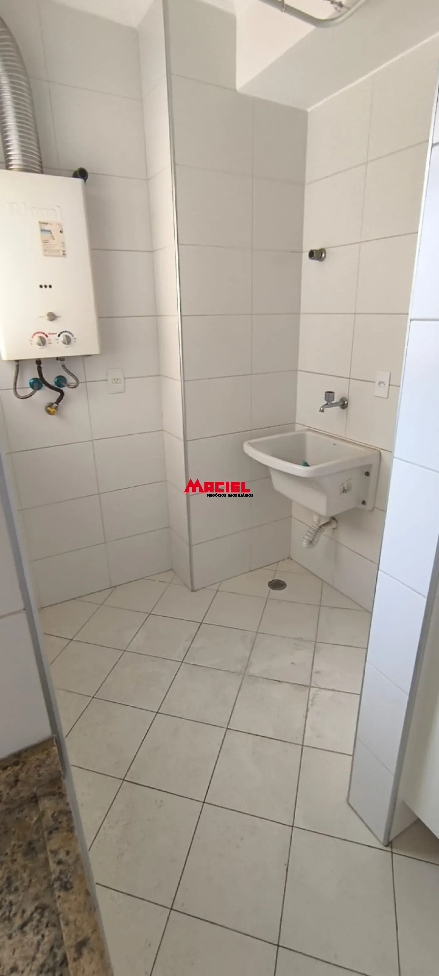 Alugar Apartamento / Padr&atilde;o em S&atilde;o Jos&eacute; dos Campos R$ 3.700,00 - Foto 12