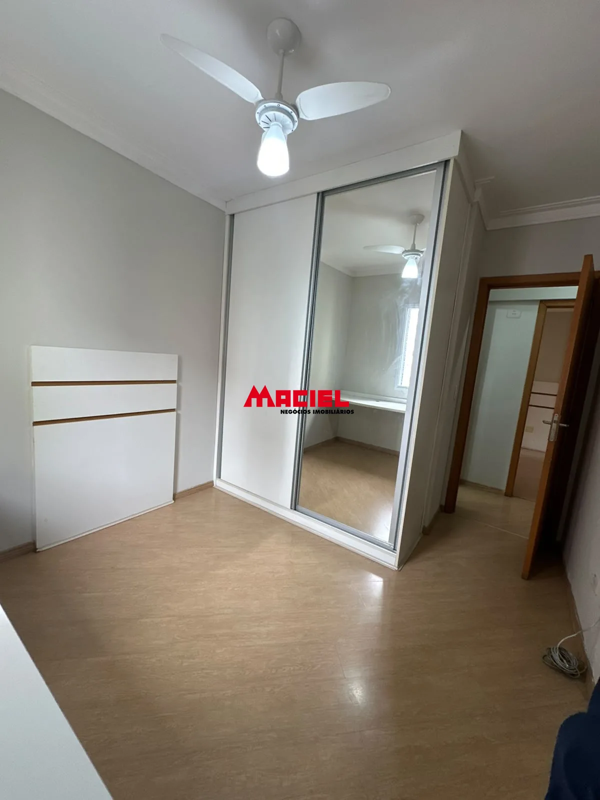 Alugar Apartamento / Padr&atilde;o em S&atilde;o Jos&eacute; dos Campos R$ 3.600,00 - Foto 6