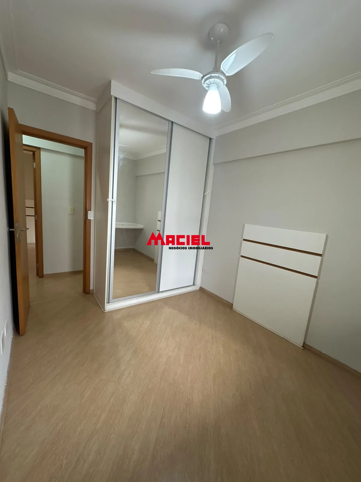 Alugar Apartamento / Padr&atilde;o em S&atilde;o Jos&eacute; dos Campos R$ 3.600,00 - Foto 11