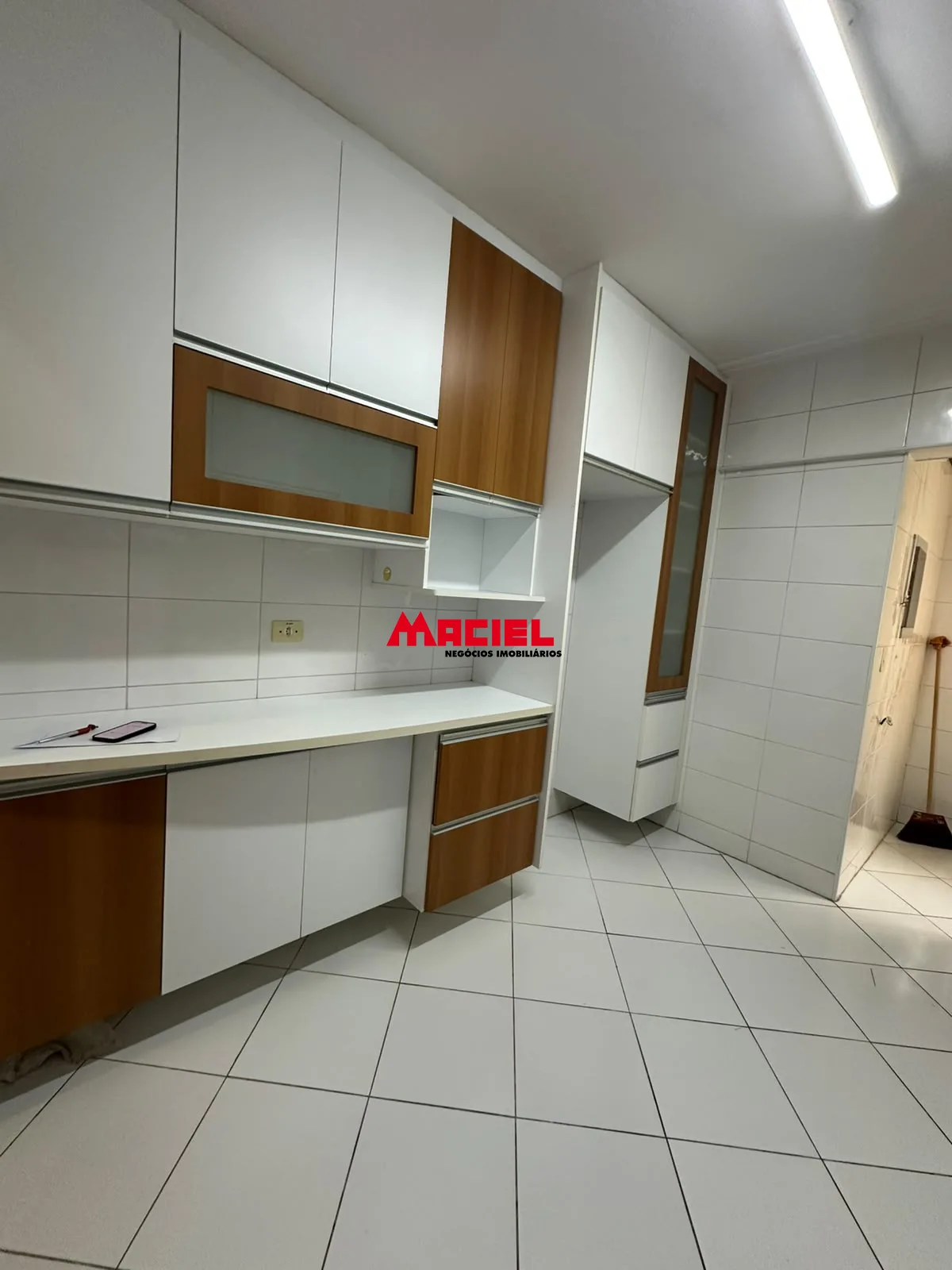Alugar Apartamento / Padr&atilde;o em S&atilde;o Jos&eacute; dos Campos R$ 3.600,00 - Foto 16