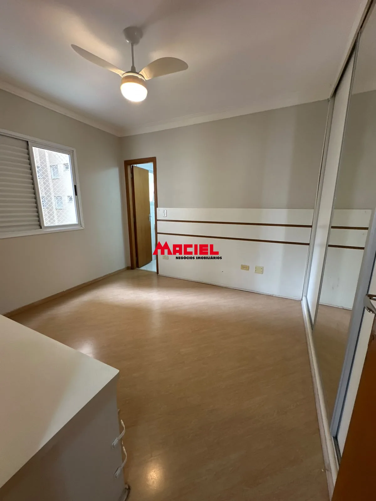 Alugar Apartamento / Padr&atilde;o em S&atilde;o Jos&eacute; dos Campos R$ 3.600,00 - Foto 20