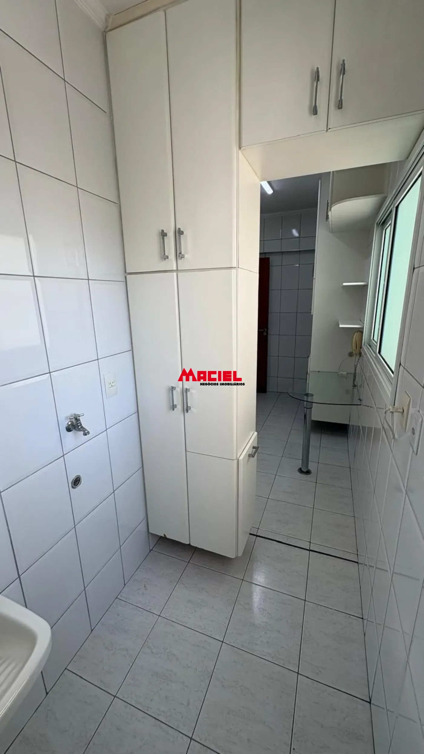 Alugar Apartamento / Padr&atilde;o em S&atilde;o Jos&eacute; dos Campos R$ 2.700,00 - Foto 8