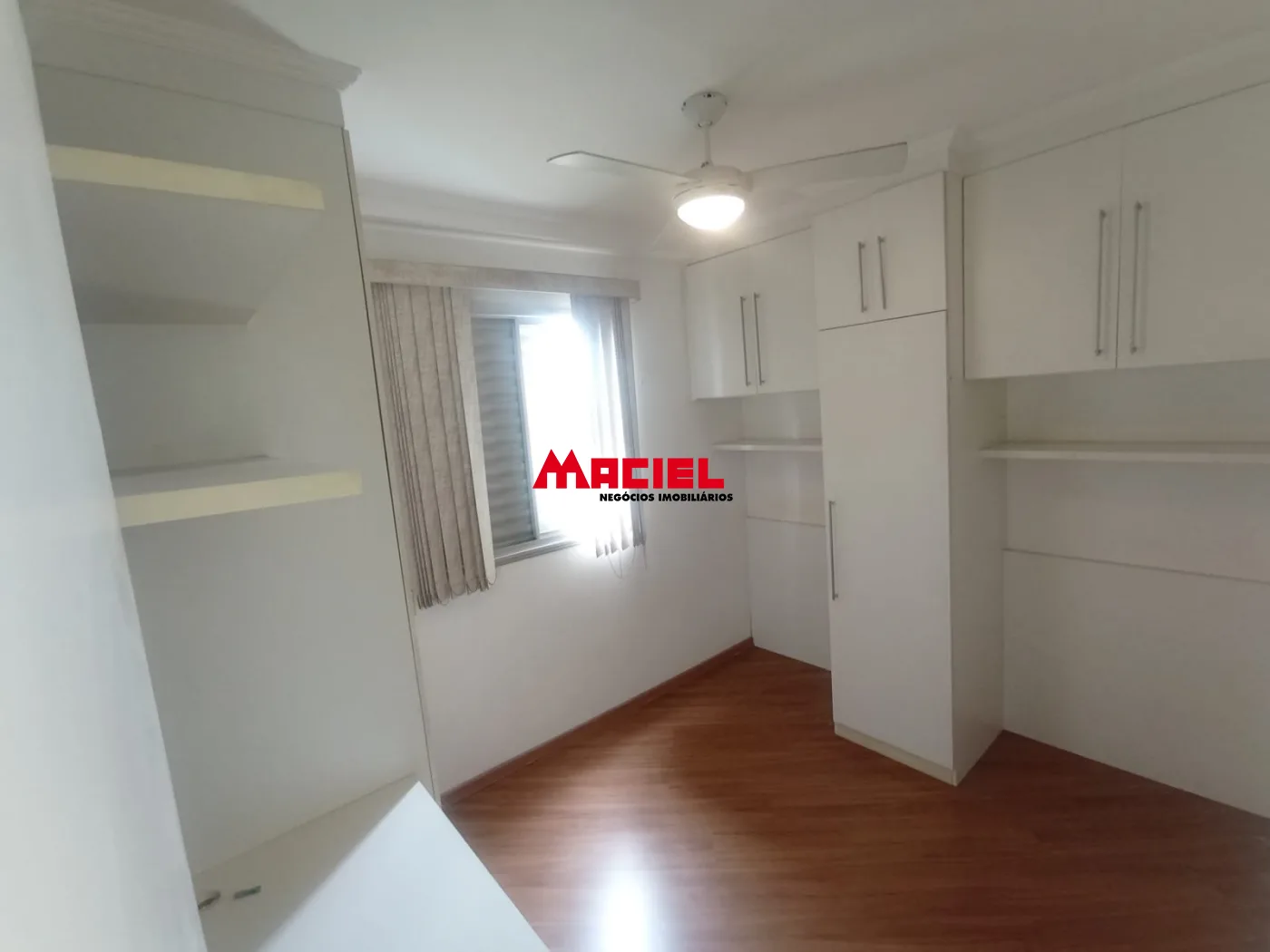 Alugar Apartamento / Padr&atilde;o em S&atilde;o Jos&eacute; dos Campos R$ 3.100,00 - Foto 3